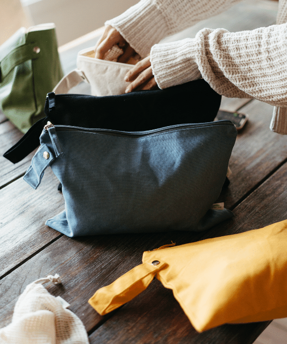 OMOM Pocket Stor - portable pocket with zipper