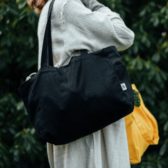 Organic tote bag low black